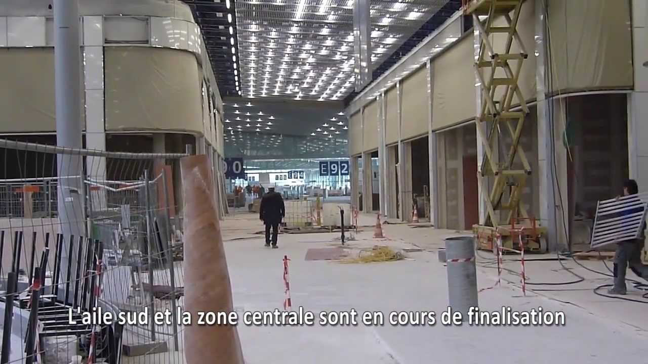 Travaux t&eacute;l&eacute;com au satellite S4, Paris-Charles de Gaulle