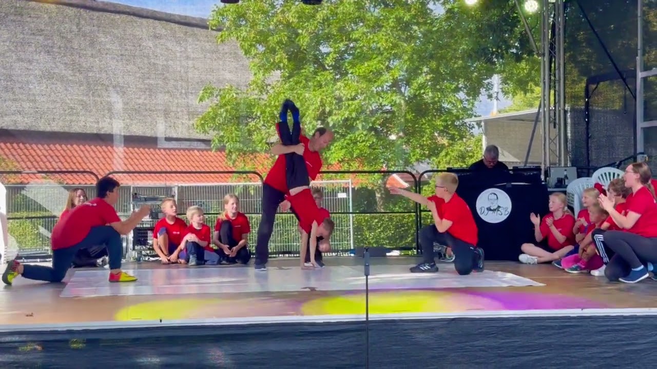 DORFFEST WIESENS | BREAKDANCE-AUFTRITT JUGENDWERK WITTMUND-AURICH