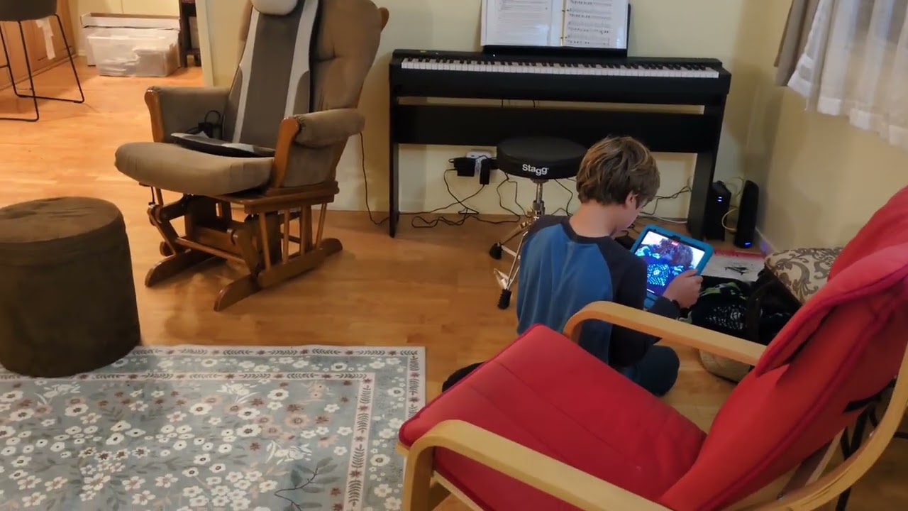Avi piano