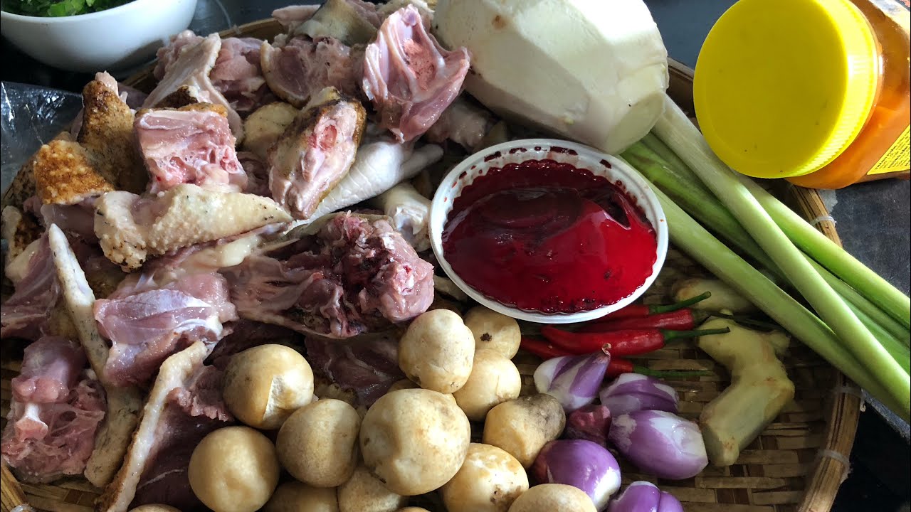 Lẩu chao ngan và một mẹt dau sach