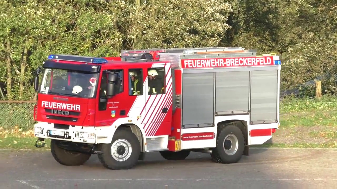 Stadtübung Feuerwehr Breckerfeld - Blitzeinschlag auf Sportplatz