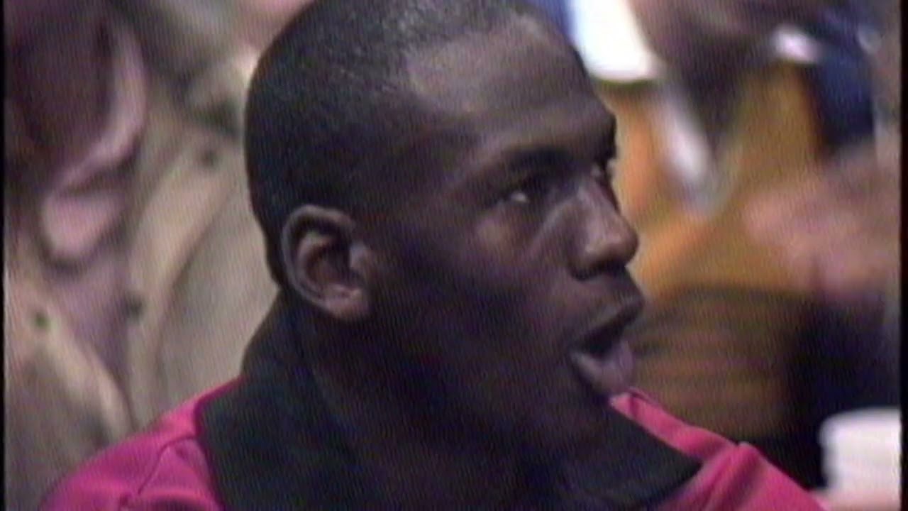 Michael Jordan vs. The Oakland Warriors Chicago Bulls