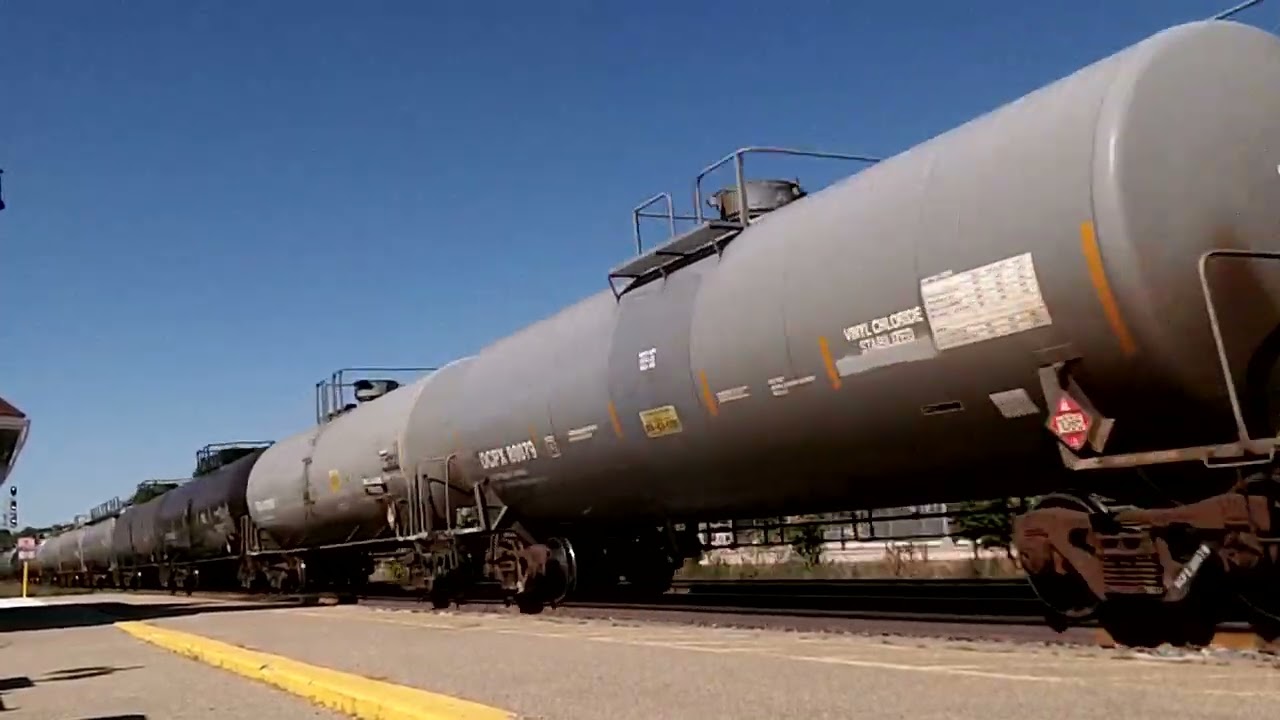 CLASS LEADER/CN 422 w/ CN Engines 3900 & 2841 lead this long 512 axle, EB Intermodal/Mixed/Autorack