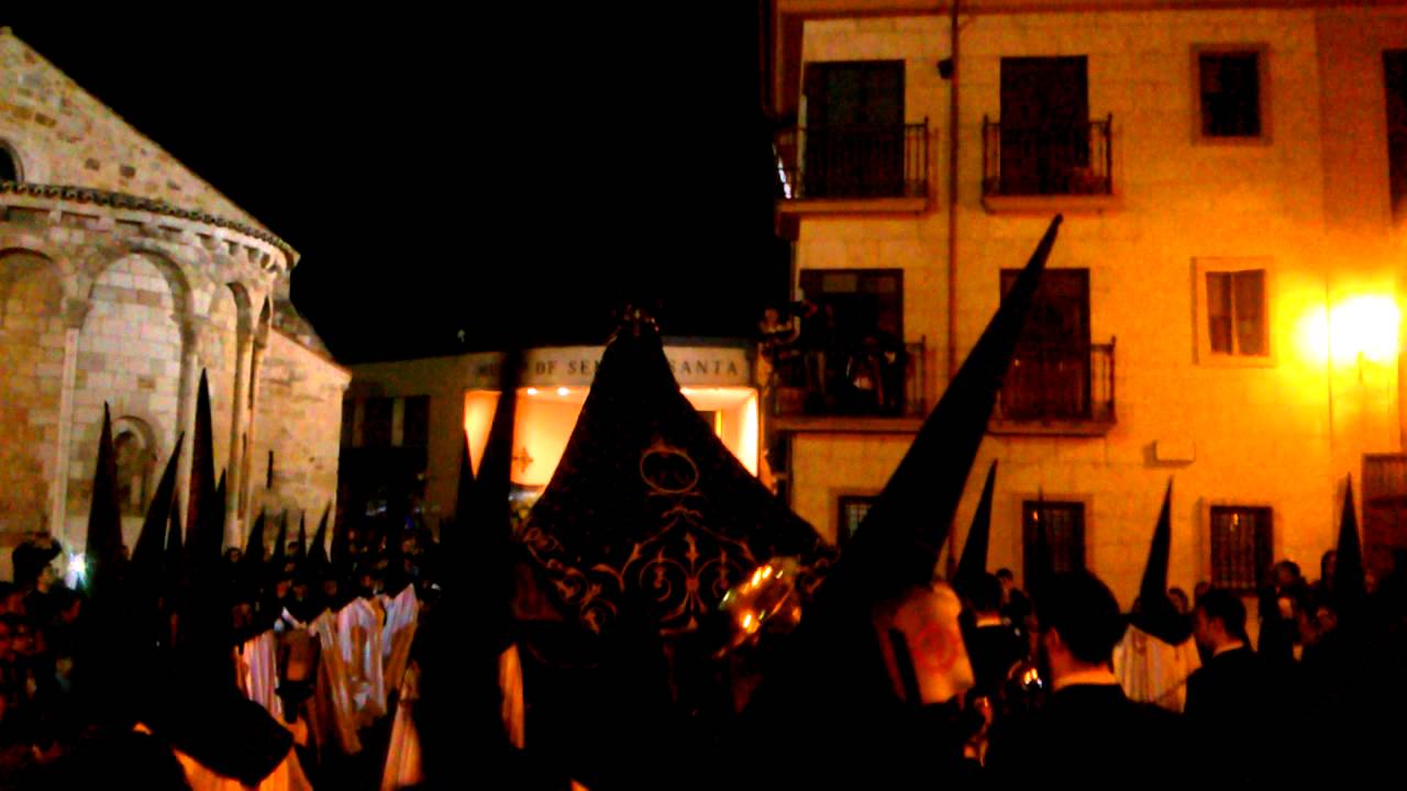 Virgen de la Amargura con El Novio De La Muerte en Zamora 2015