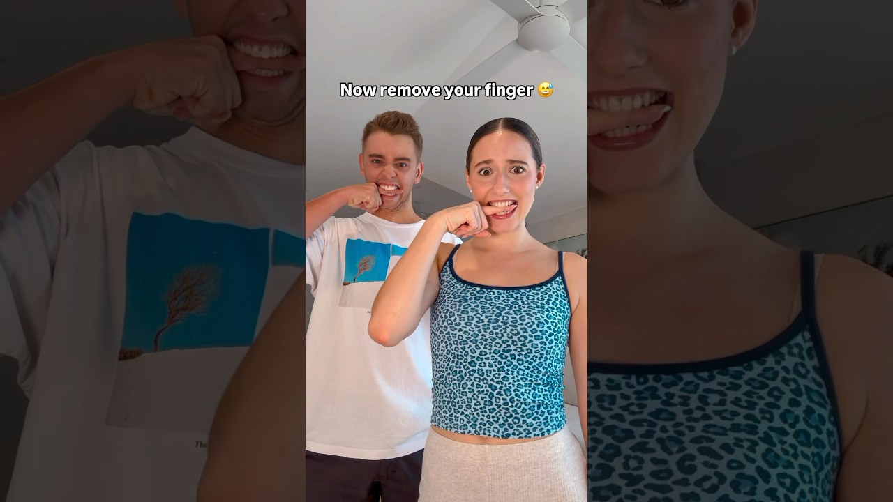 😂😂 here&rsquo;s a tutorial on how to smile perfectly!! #fypシ #funny #trend #smile #couple #viral