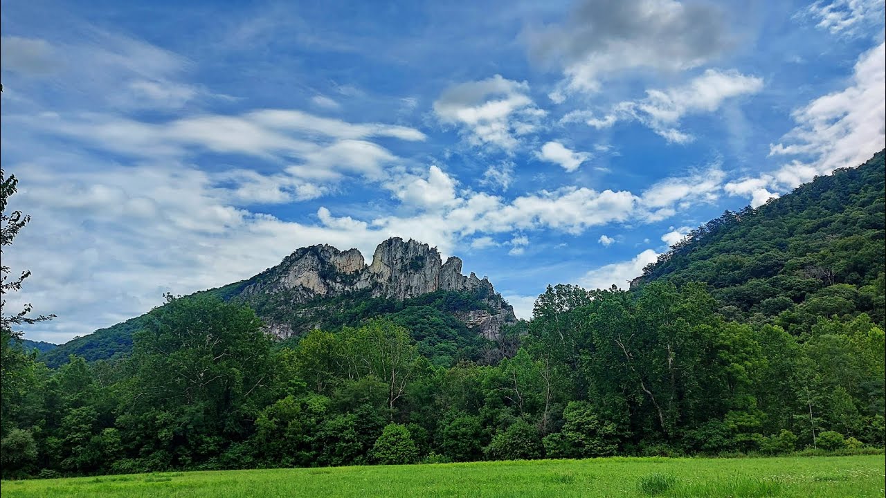 Exploring Seneca Rock Discovery Center, West Virginia - USA