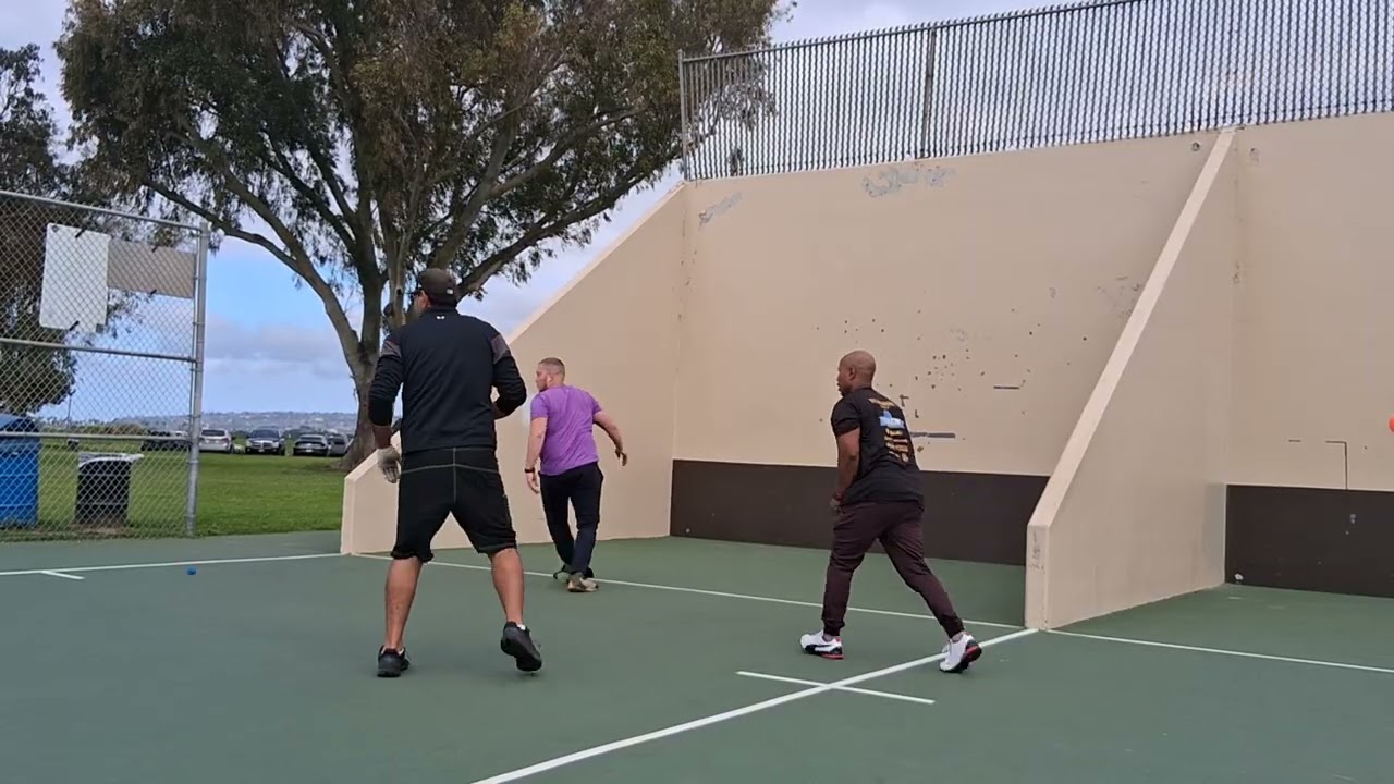 Lalo and Luis vs Victor and Mike 1st game Robb field handball tournament 