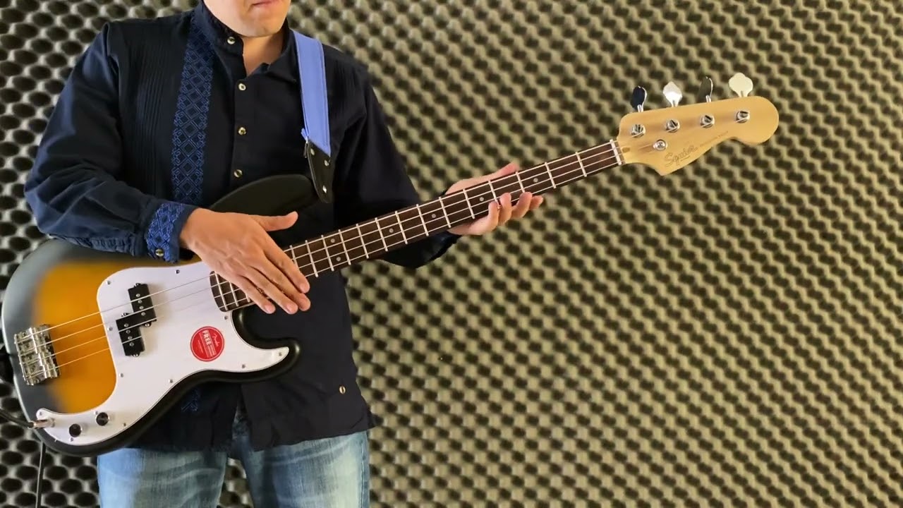 Squier Precision Bass Debut
