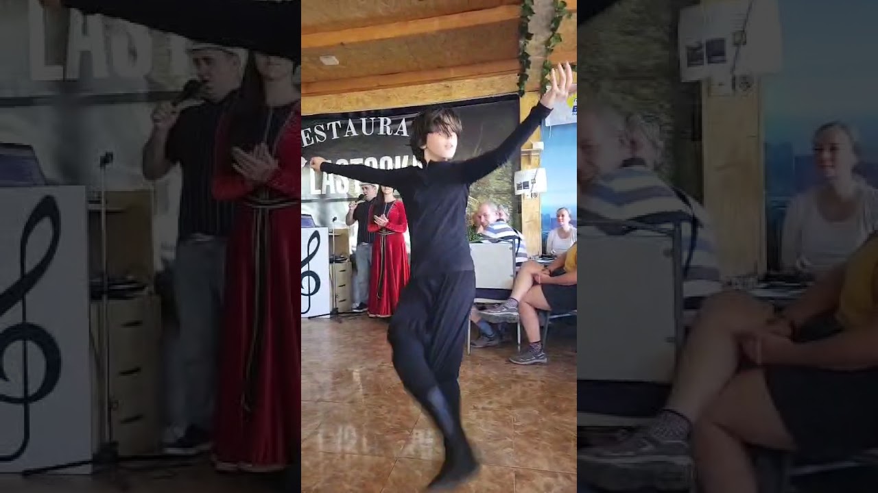Грузия.Ресторан Ласточка!!!