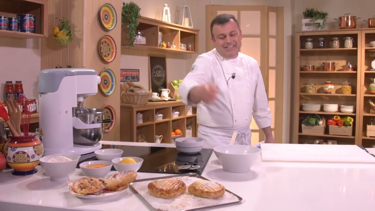 IL CIRCOLO DEI BUONGUSTAI S1 E1