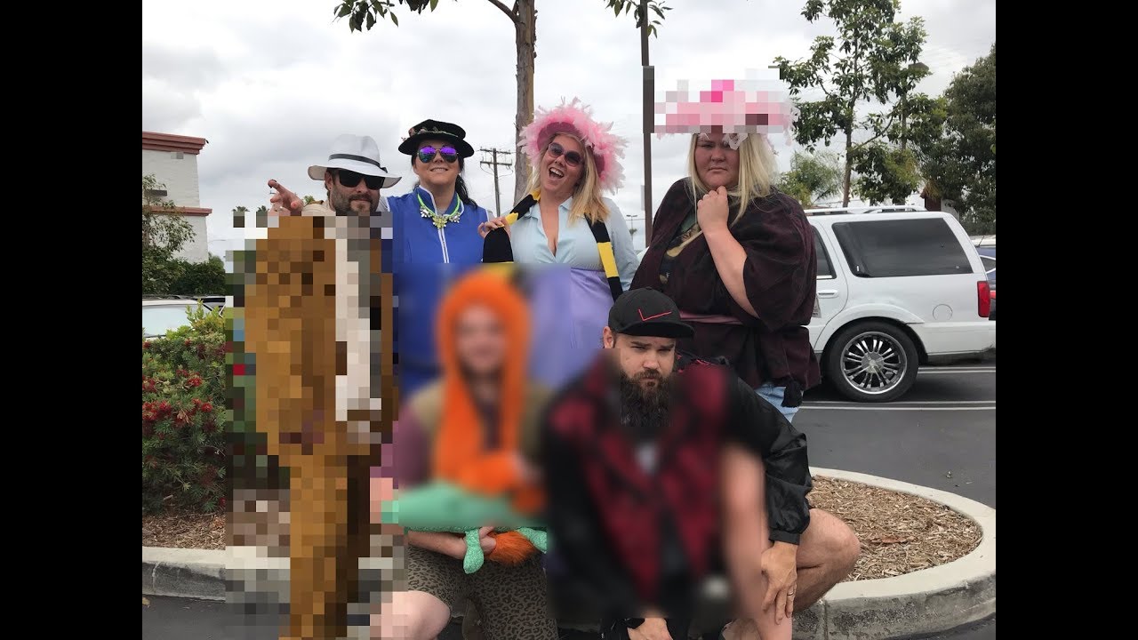$20 thrift store challenge - breakfast in the UGLIEST outfits.