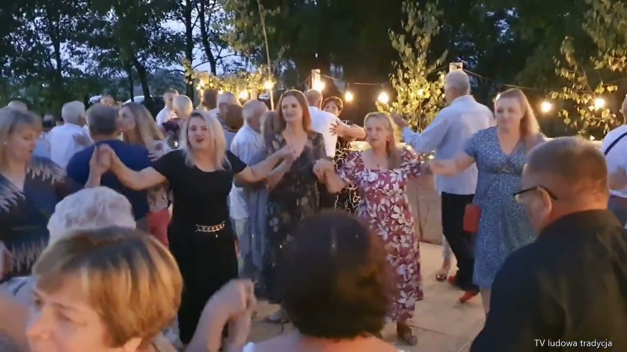Zachodzi słoneczko z Kapelą Stąporkowską na zabawie pod chmurką