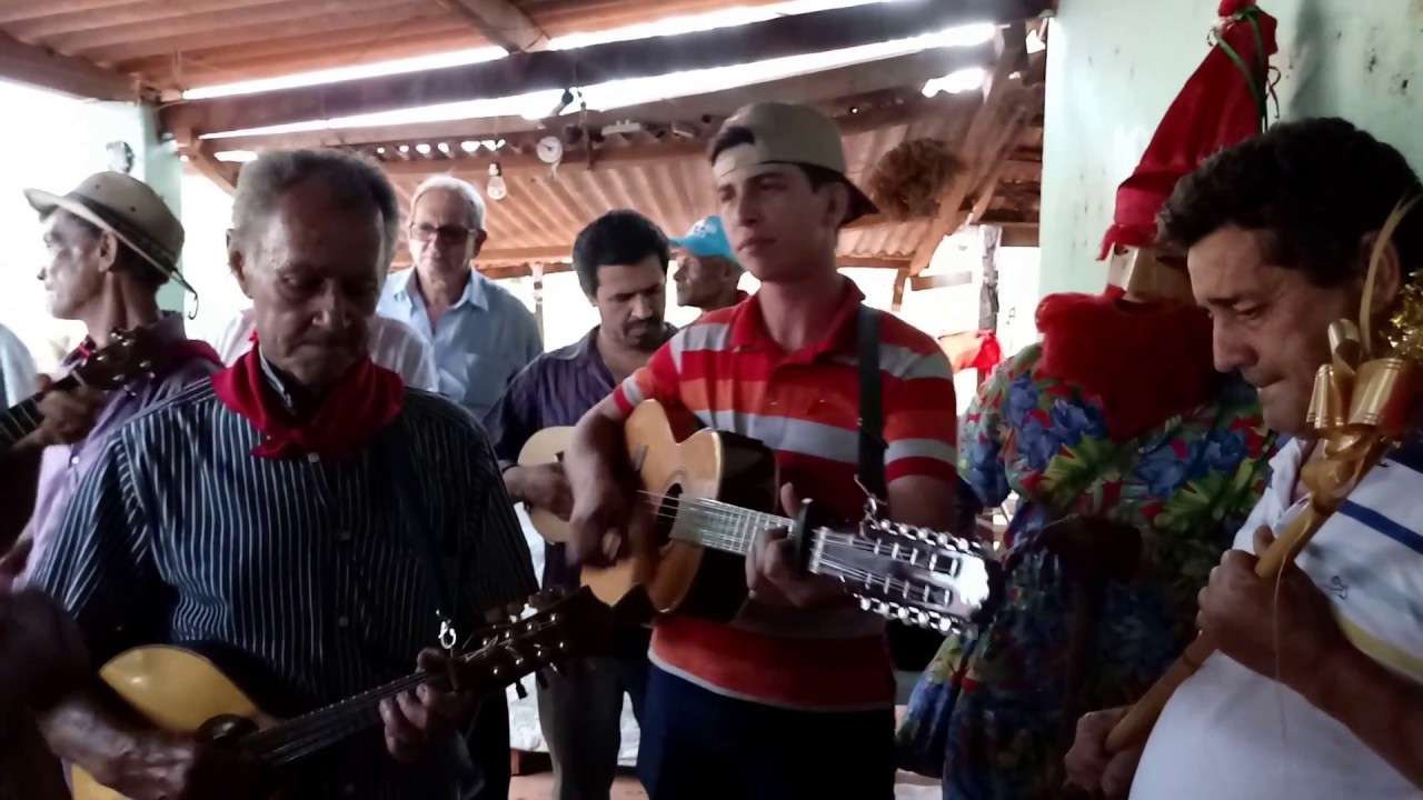 Folia de Reis Mineira de Itaguari sendo embaixada por Leandro Siqueira no dia 25/12/2017