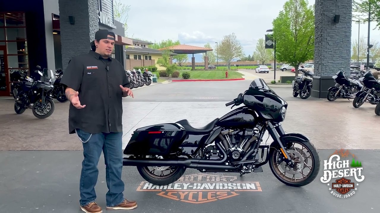 Custom 2023 Harley-Davidson Street Glide ST