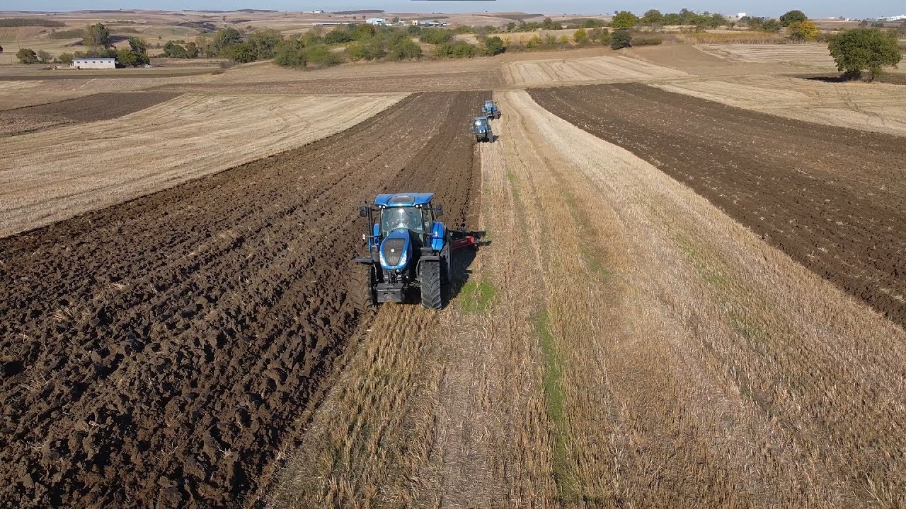 3 New Holland Tractors Plowing T7 230 - TM 175 - TS 110A