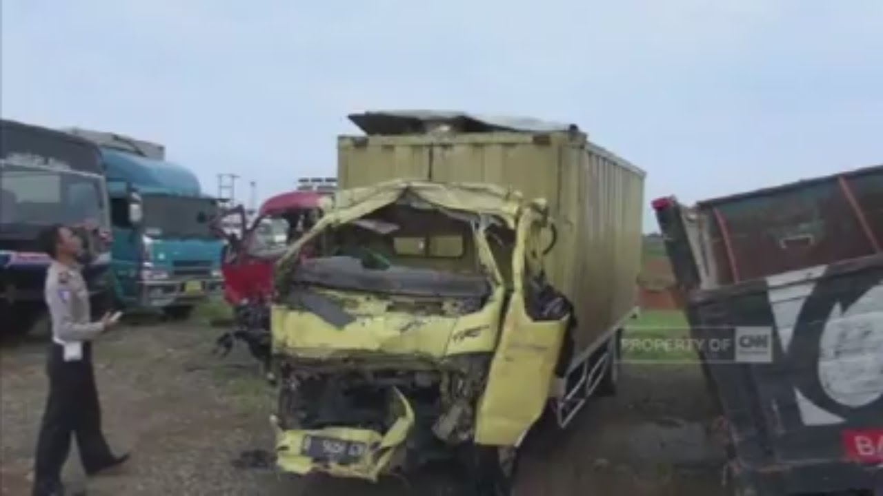 Kecelakaan Tol Cipali, Minibus Menabrak Truk, 7 Orang Tewas