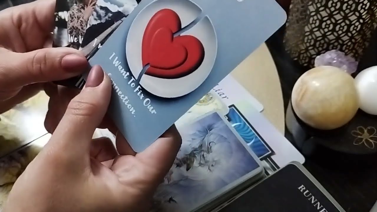 Suferă😓, plânge😭, ți-a întors spatele, dar visează la mângâierea ta!💔