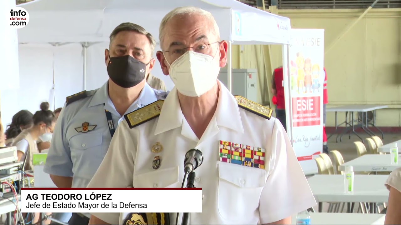 Robles y el Jemad visitan la base aérea de Torrejón de Ardoz