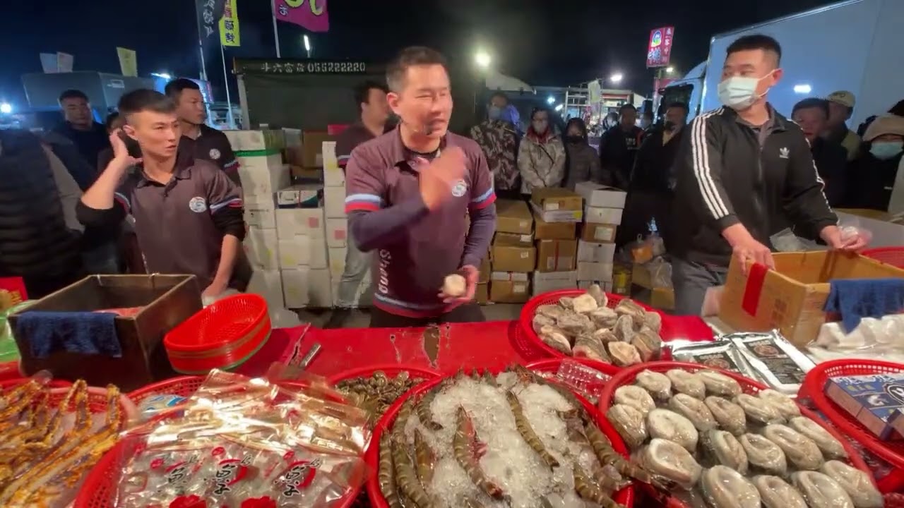 10   客人點餐要鰻魚~喊下去通通被買光~ #嘉義趙又廷 #全晟海產 #週六斗南夜市 #海鮮拍賣 #海鮮叫賣