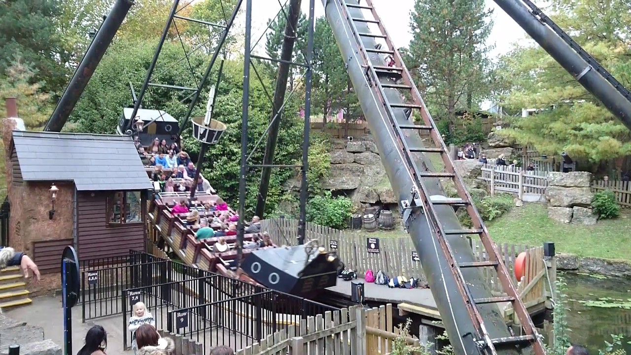 Black Buccaneer Pirate Ship Ride At Chessington World Of Adventure, 27 October 2016
