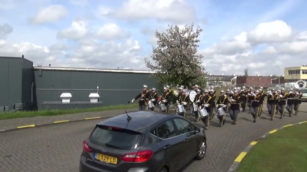 Rijnmond Band rondgang door Schiedam Koningsdag 2024
