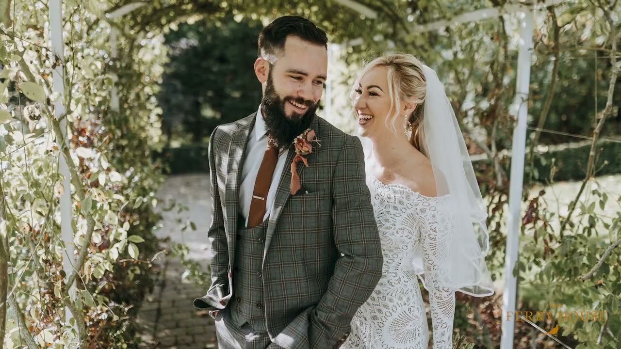 Virtual Tour of The Ferry House: a 16th century waterside wedding venue in the Kent countryside