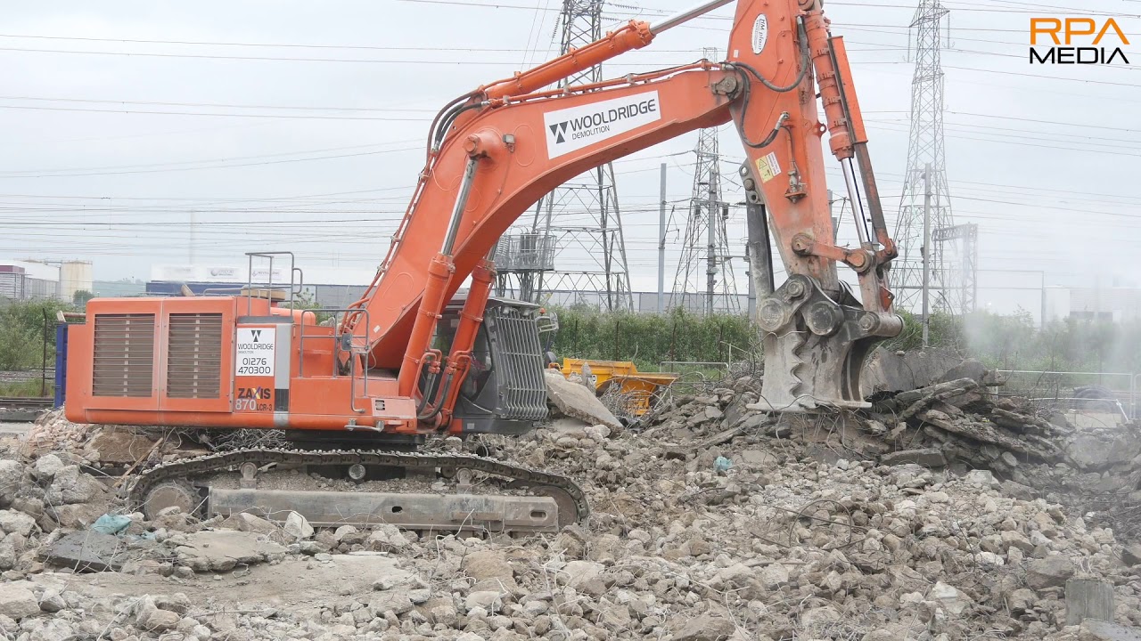 Hitachi 290,350,650 & 870 excavators in demolition