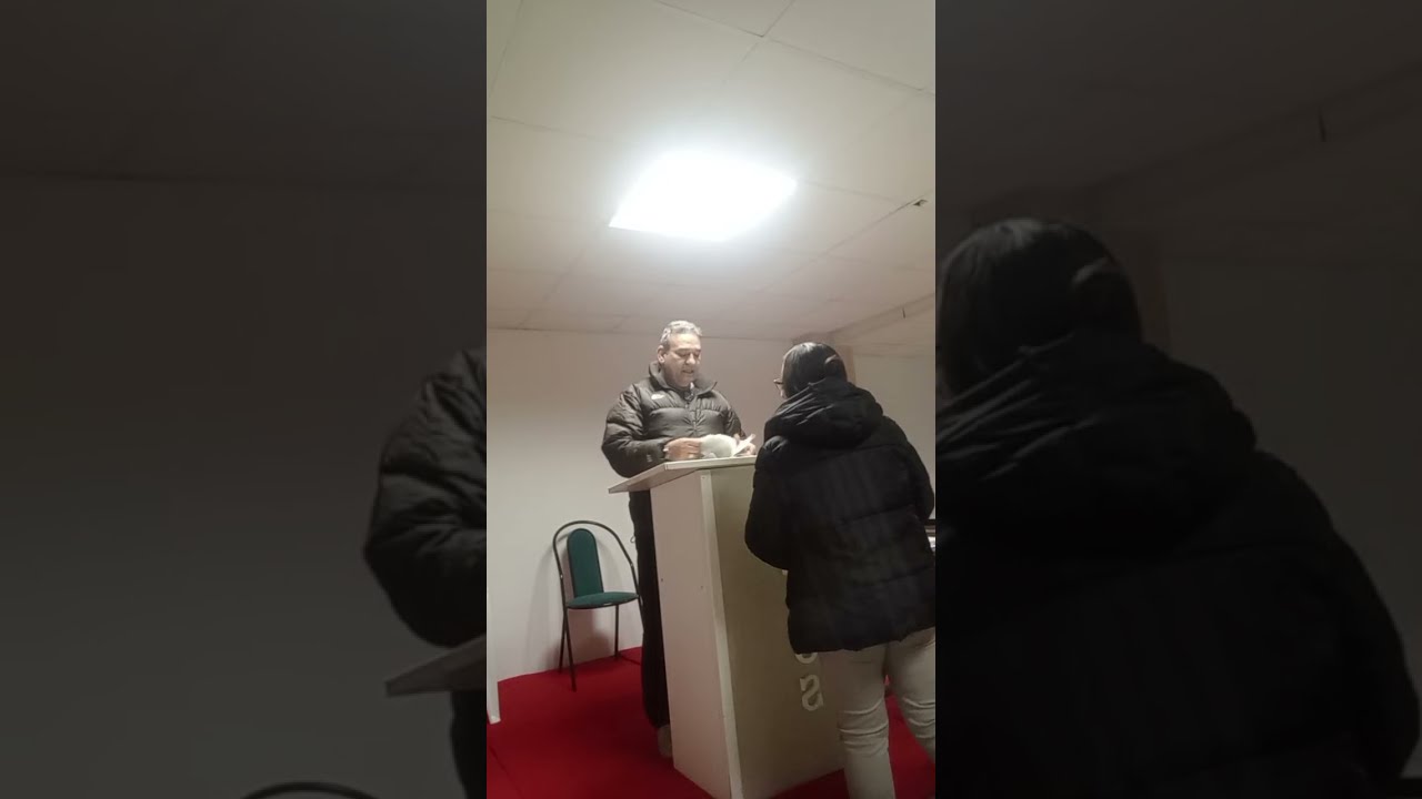 pastor :  pastor pastor Valmir presidente da igreja da igreja.