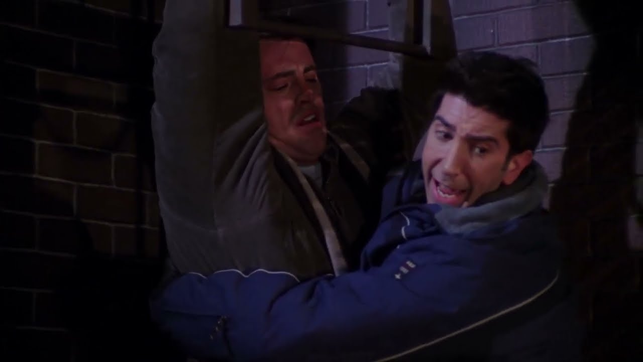 Jóbarátok - Joey és Ross a tetőn rekednek