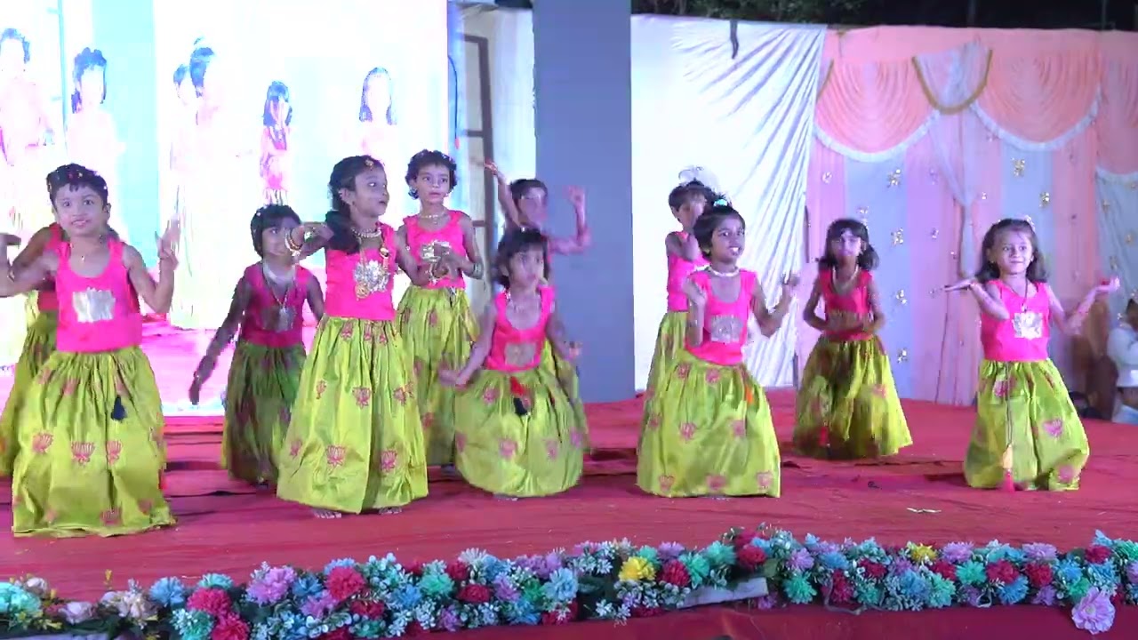 Aarambh 2025–2026 | South Remix Dance by KG-2 Students | Navjiwan Public School, Gadchiroli