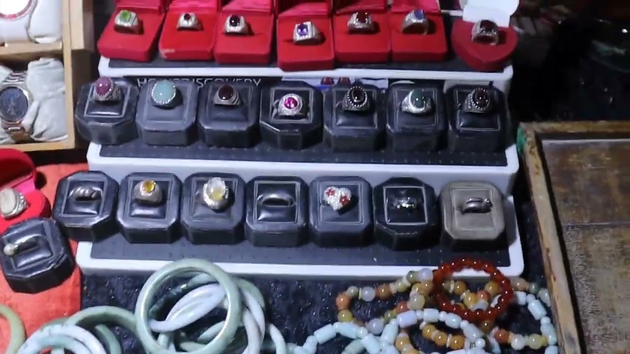 Second hand market, Pattaya