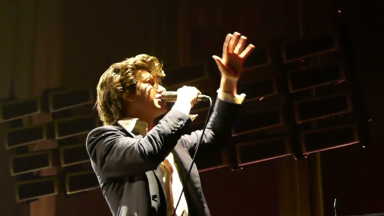 Arctic Monkeys - Four Out Of Five live @ Kia Forum, Los Angeles - October 1, 2023
