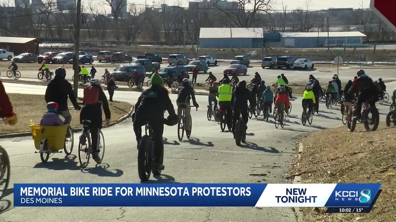 Iowa cyclists ride to remember Alex Pretti, Renee Good