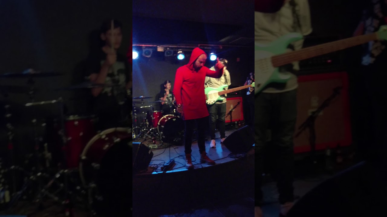 Slaves - The Pact (Live)