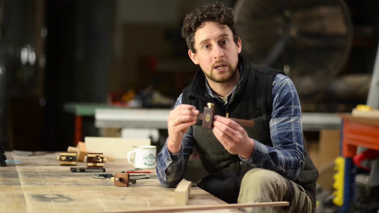 Using the Crown Traditional Rosewood Mortice Gauge