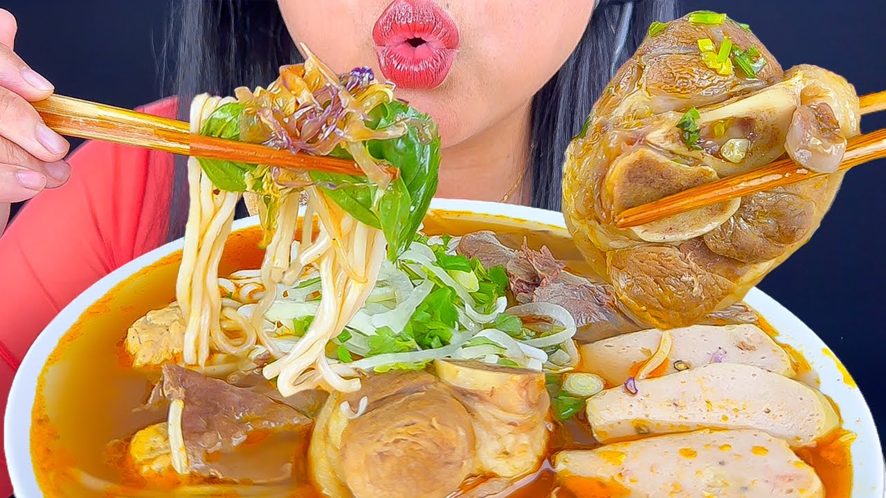 ASMR SPICY BEEF & PORK NOODLES BBH
