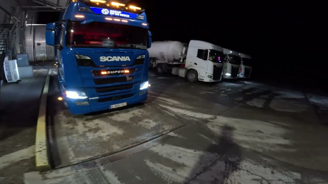 𝙂𝙍𝙊𝙐𝙋𝘽𝙍𝘼𝙑𝙊 𝙄𝙉𝘿𝙐𝙎𝙏𝙍𝙄𝘼𝙇𝙎  -/- SCANIA R500 -/- Container exchanging unloading & cleaning.