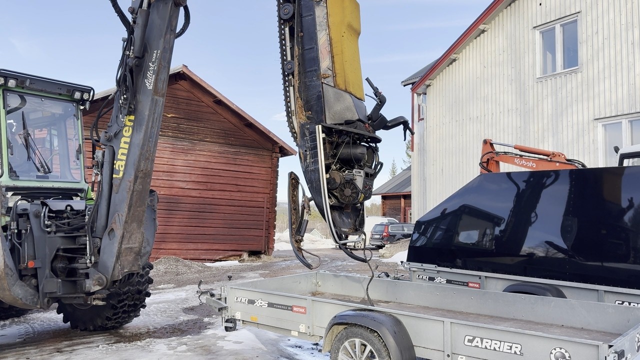 This FREE Snowmobile Sat at the Bottom of a Lake&hellip; Will It Start?