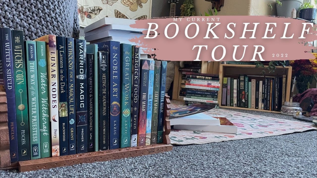 Экскурсия по моим книжным полкам