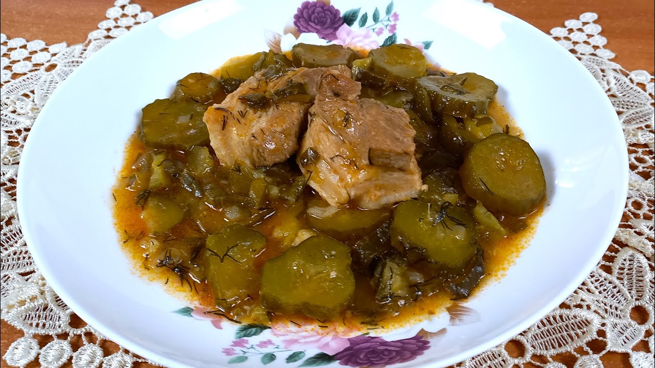 Mancare de castraveti murati cu piept de porc | Bucataria lui Coco