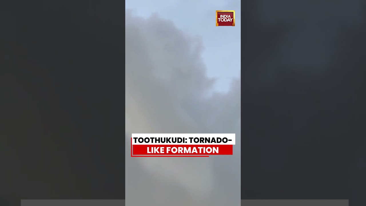 Tornado-Like Formation Spotted in Tamil Nadu's Thoothukudi | Tamil Nadu News