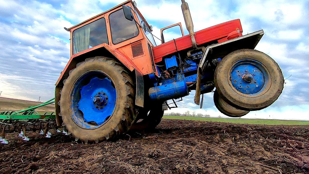 Farming day-Tractor UTB 650-Preparing land-Cu combinatorul pe duleu