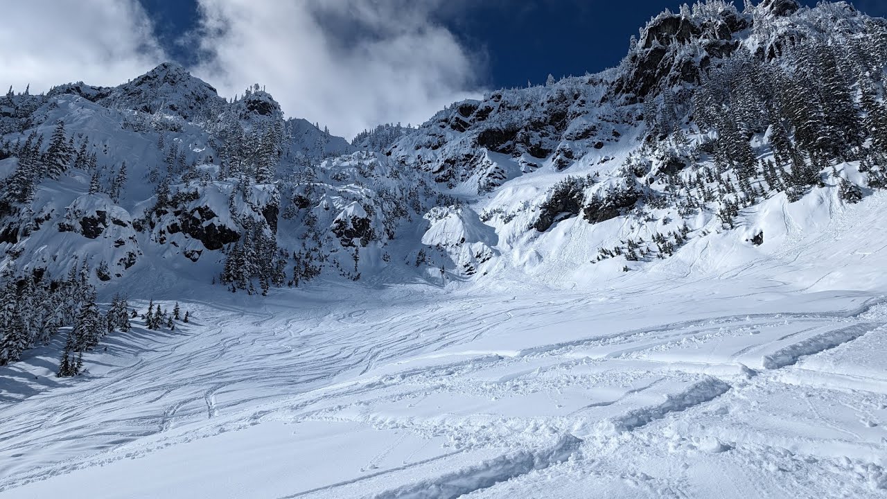 we almost had no winter. knee deep bluebird blower made it better.