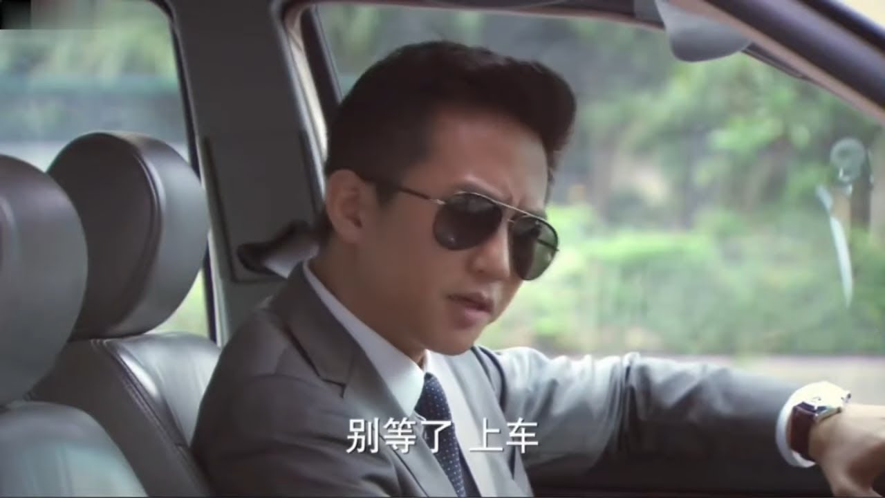 女孩錯過公交，總裁好心載她一程，竟改變她一輩子命運，無以為報了