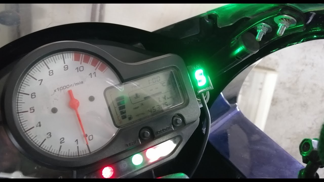 Ukazatel zařazené rychlosti z Číny - Unboxing a Montáž
