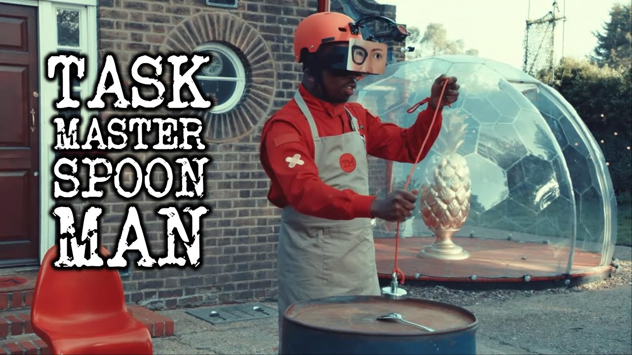 TASKMASTER:Kiell Smith-Bynoe & Ivo Graham Slowly Search For Spoons To Tune Of Soundgarden's SPOONMAN