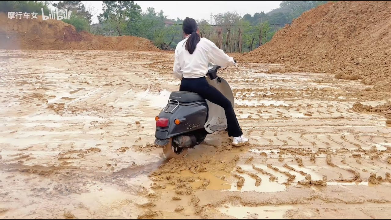 EP-31: Scooter revving in mud - Full version