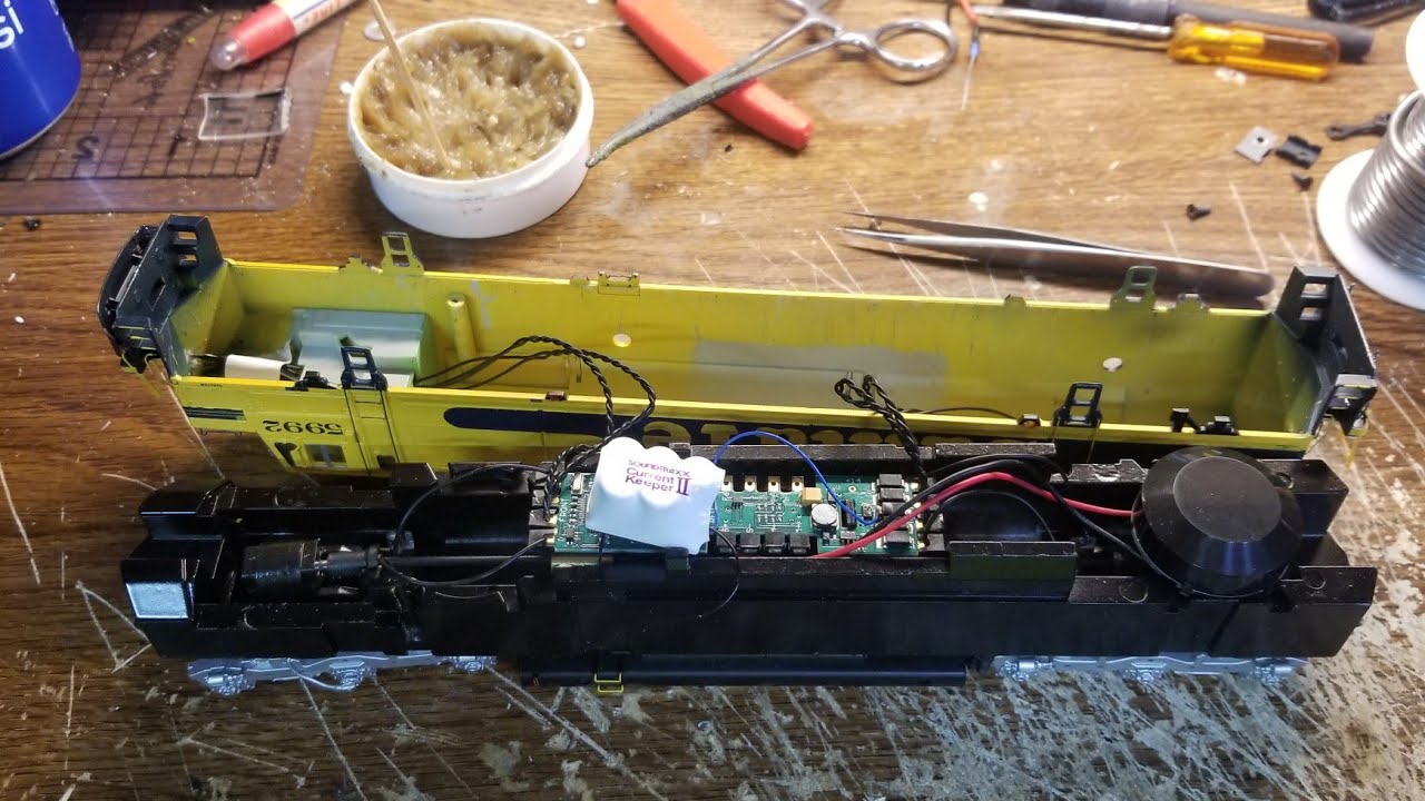 how to install a current keeper on the soundtraxx 2010 board