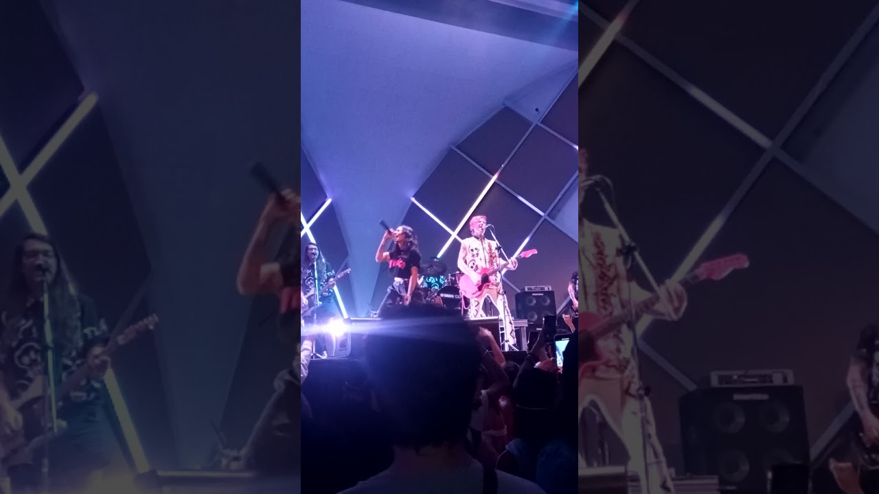 sebastianismos com participa&ccedil;&atilde;o especial da Day: Cicatriza