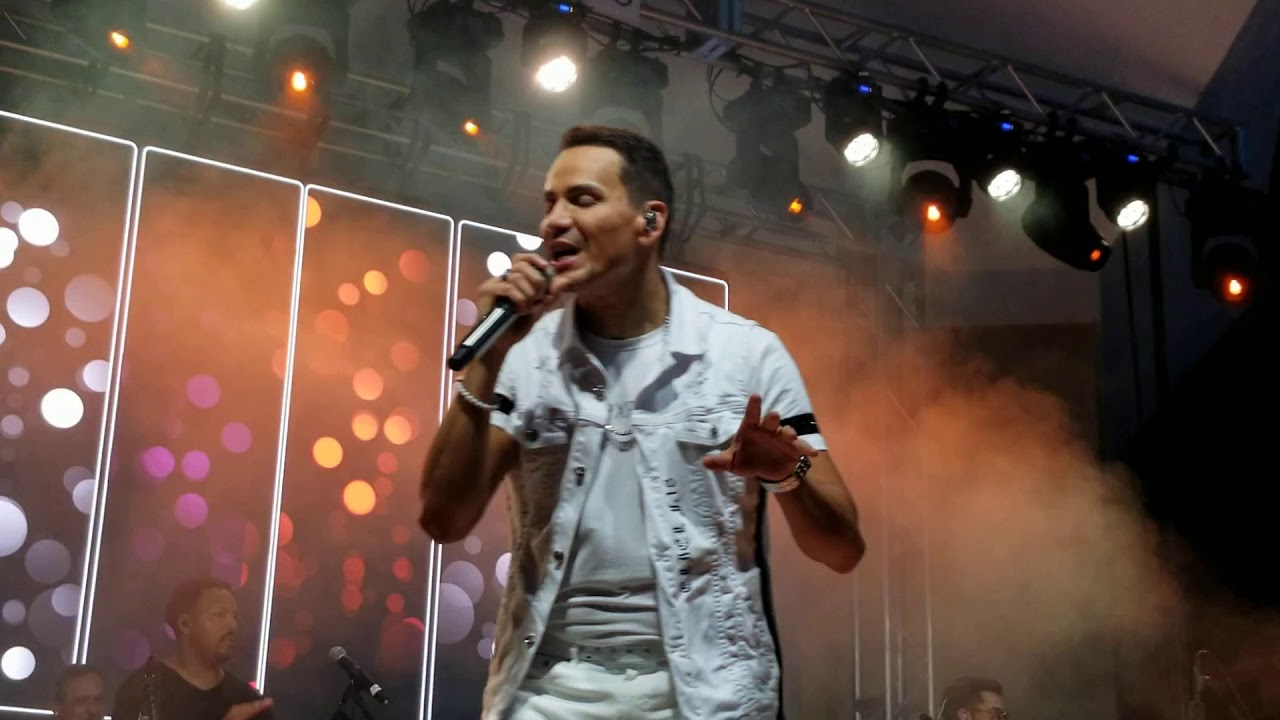 Pensamiento y palabra 🎤 Víctor Manuelle en Barranquitas